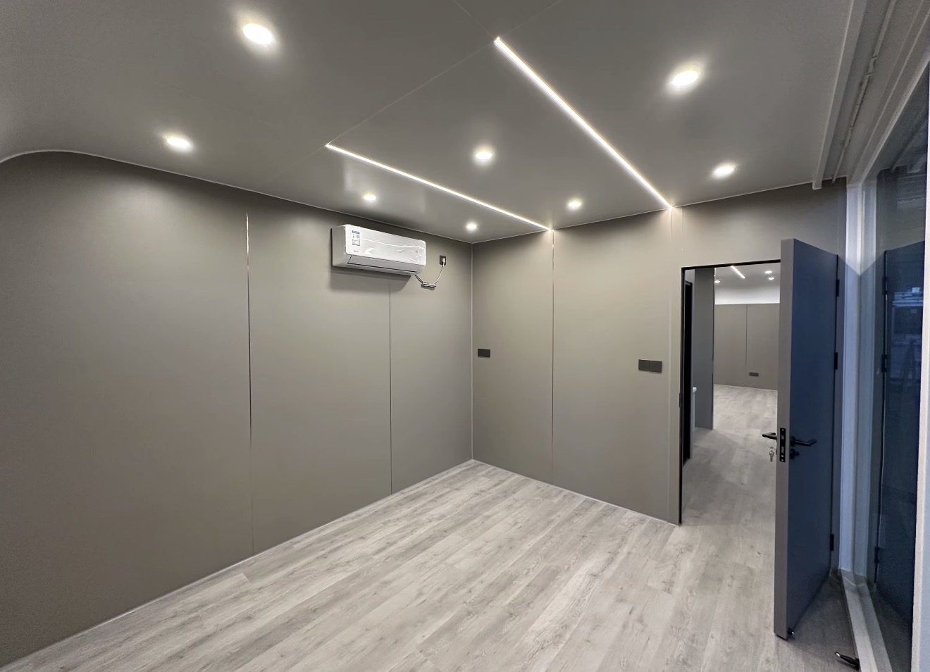 Apple Cabin interior